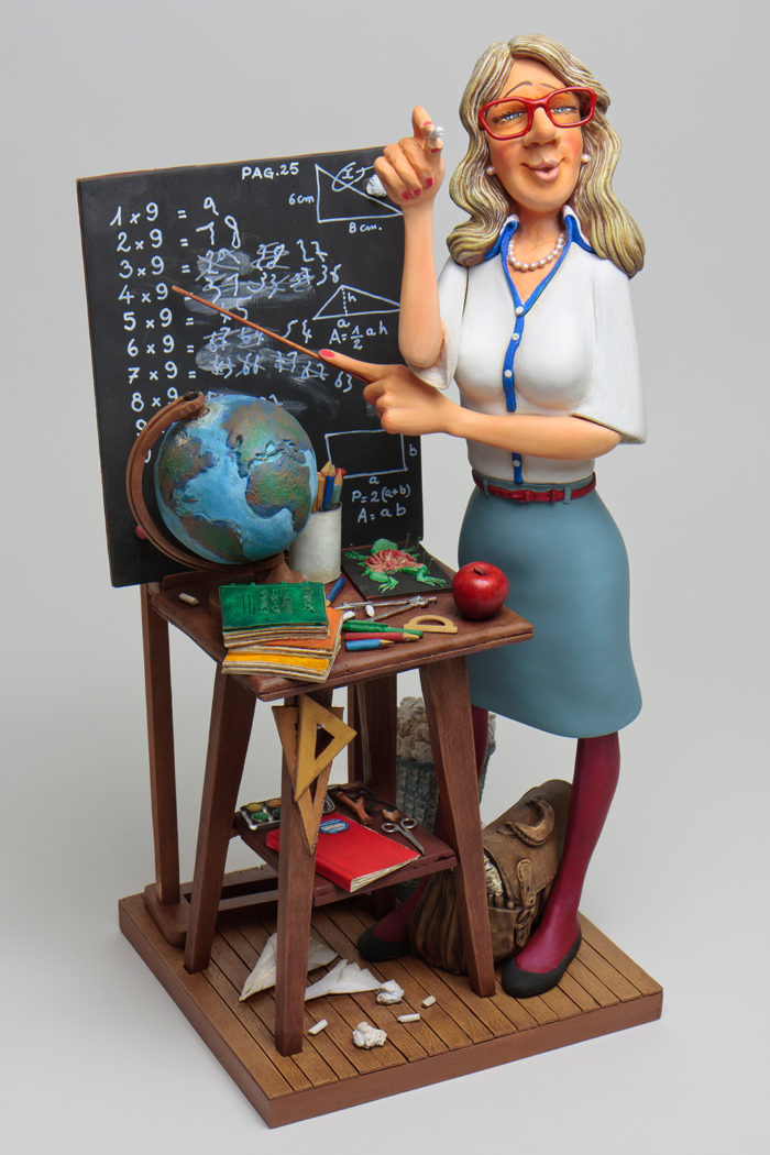 figura de la maestra